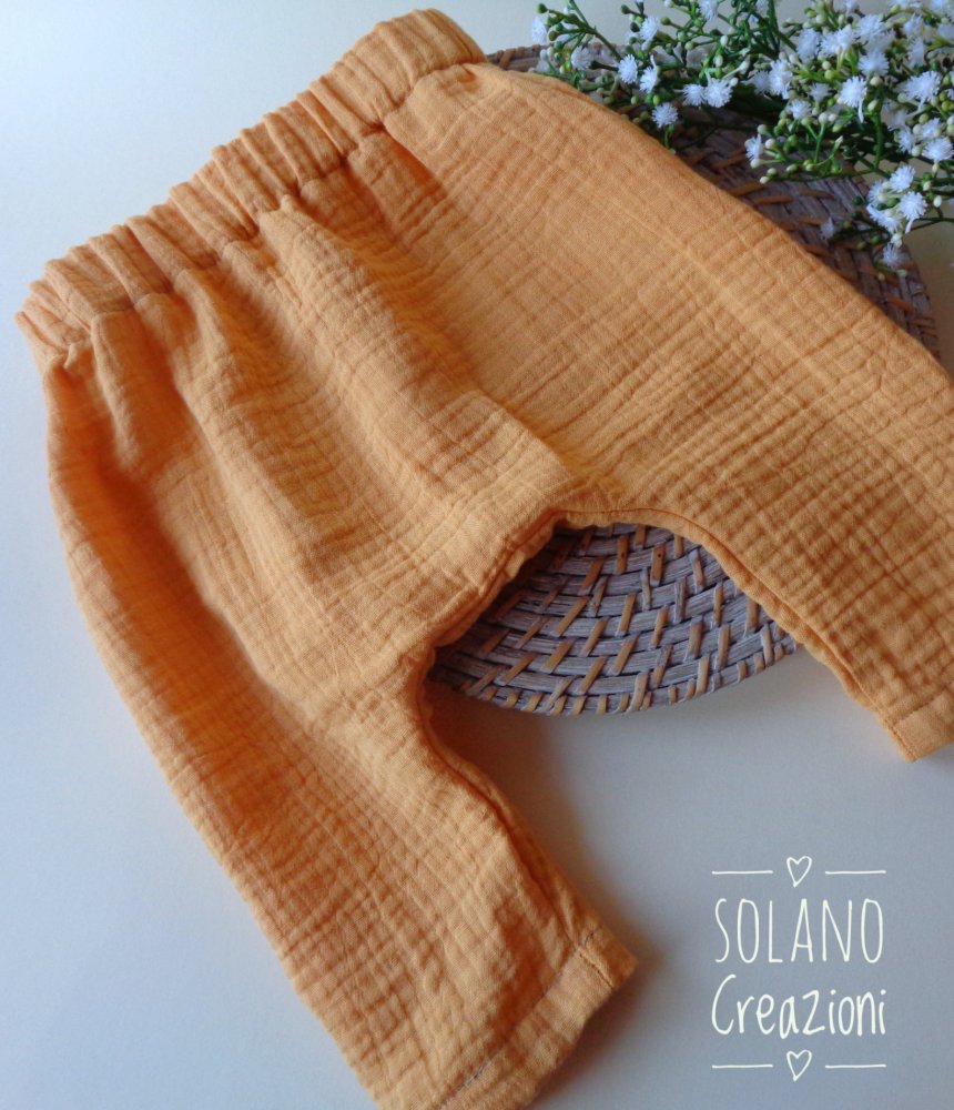 Pantaloni realizzati in mussola ,  taglia. 62 (3-4 mesi)