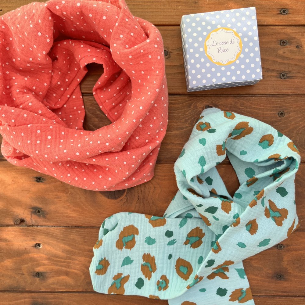 PRONTA CONSEGNA -sciarpa corallo ad anello  PRONTA CONSEGNA -sciarpa corallo ad anello