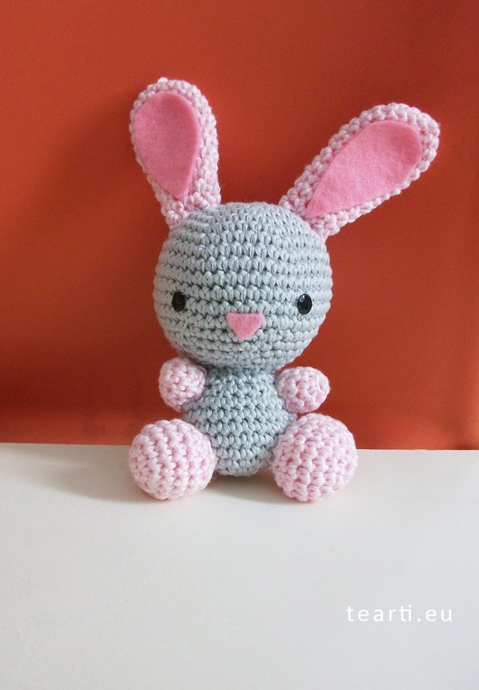 Titina, la coniglietta amigurumi. Idea regalo per bambini